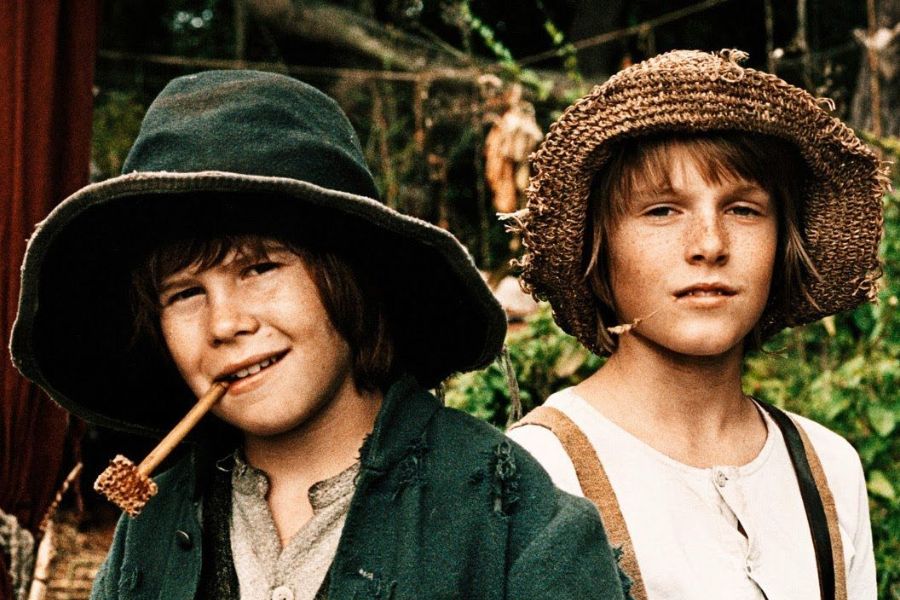 Bộ phim "Tom and Huck" được chuyển thể từ tác phẩm của Mark Twain.