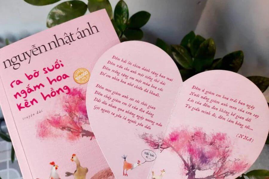 Ra bờ suối ngắm hoa kèn hồng