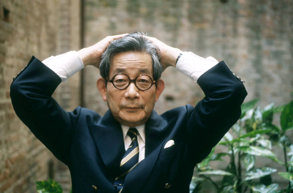 Oe Kenzaburo - Bậc thầy khắc hoạ cảm xúc