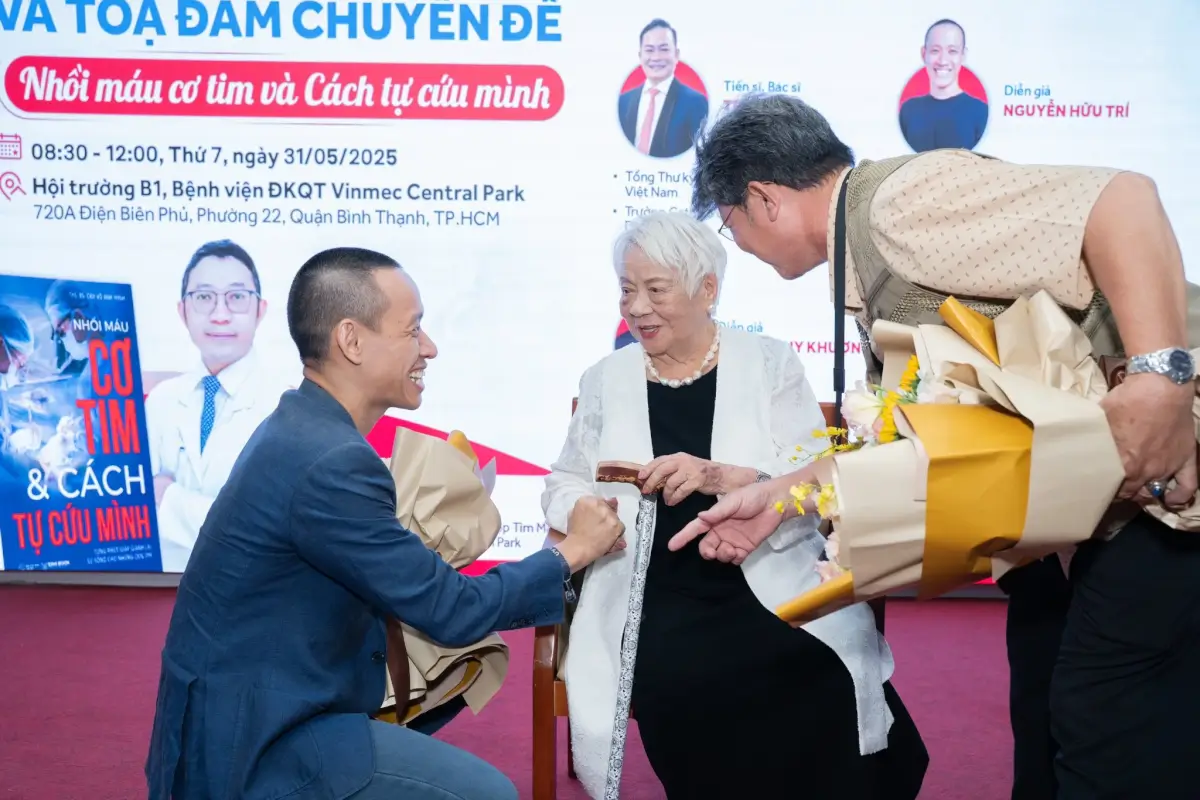 Lễ ra mắt sách