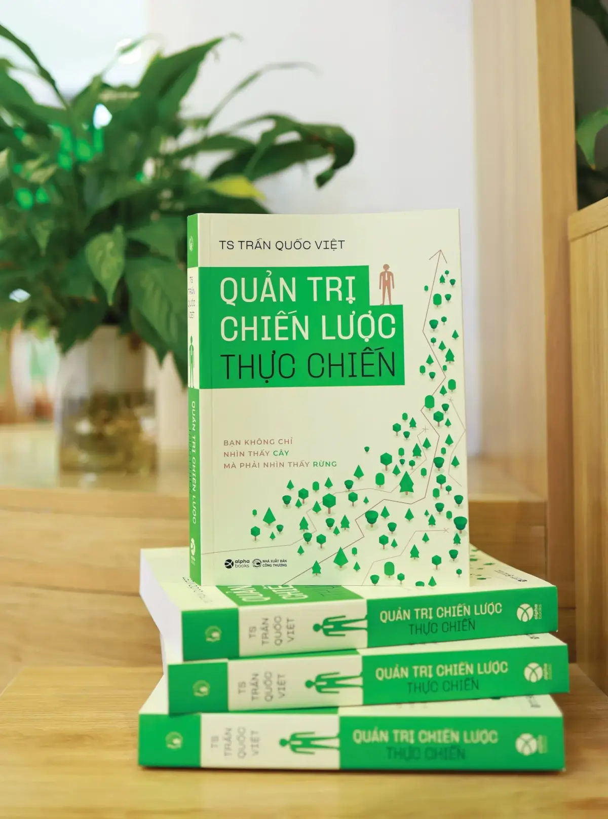 Sách Quản trị chiến lược thực chiến - Tác giả Trần Quốc Việt
