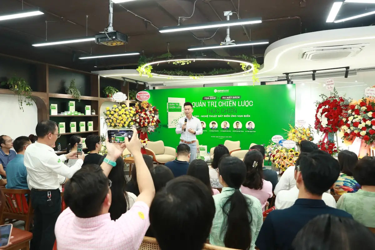 Tác giả Trần Quốc Việt